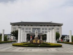 国庆中秋双节同庆，尊龙凯时人生就是搏集团红旗飘扬！